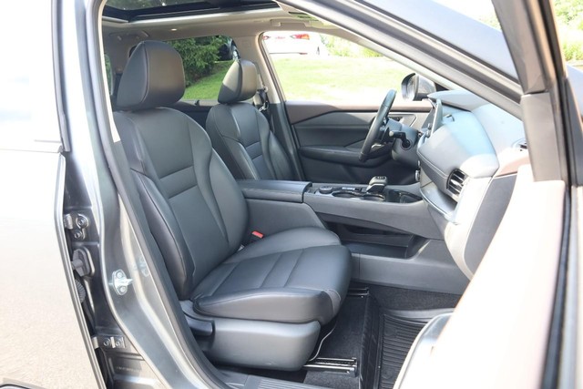 Nissan Rogue Vehicle Image 27