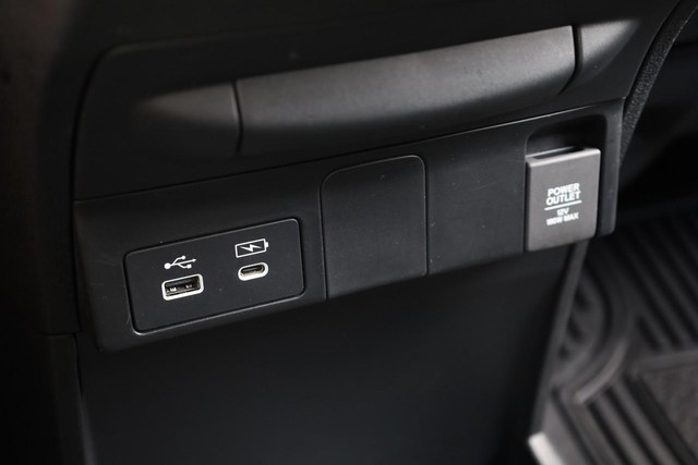 Honda Odyssey Vehicle Full-screen Gallery Image 18