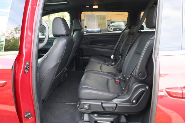 Honda Odyssey Vehicle Full-screen Gallery Image 23