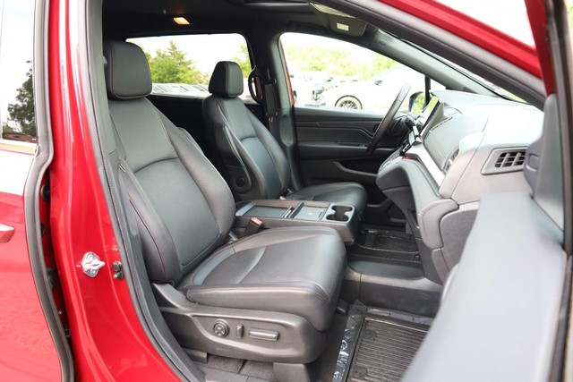 Honda Odyssey Vehicle Full-screen Gallery Image 28