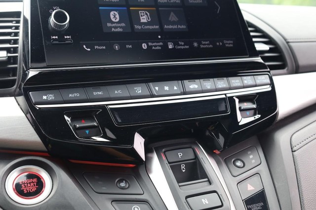 Honda Odyssey Vehicle Full-screen Gallery Image 16