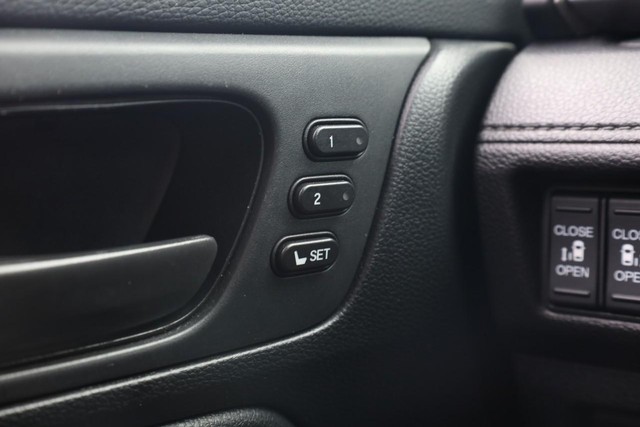 Honda Odyssey Vehicle Full-screen Gallery Image 22