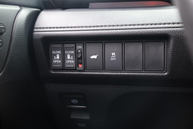 Honda Odyssey Vehicle Full-screen Gallery Image 23
