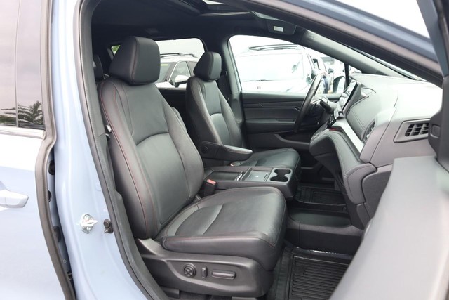 Honda Odyssey Vehicle Full-screen Gallery Image 28