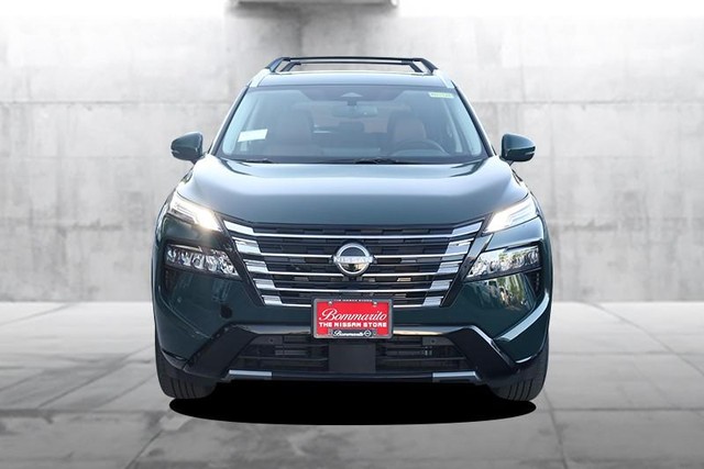 Nissan Rogue Vehicle Image 04