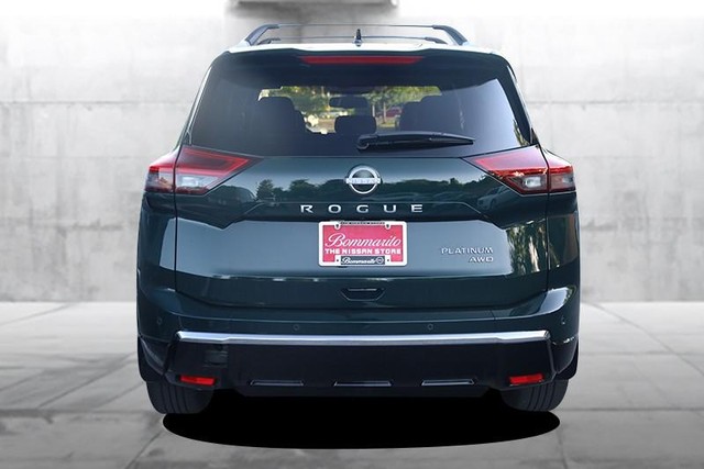 Nissan Rogue Vehicle Image 06