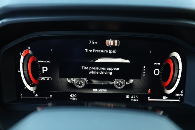 Nissan Rogue Vehicle Image 12
