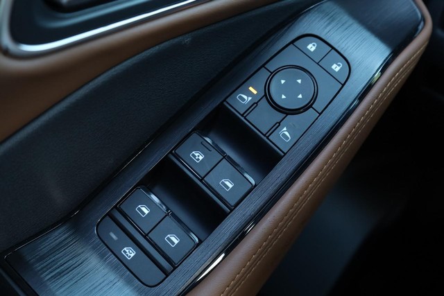 Nissan Rogue Vehicle Image 20