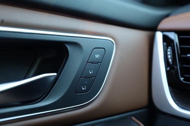 Nissan Rogue Vehicle Image 21
