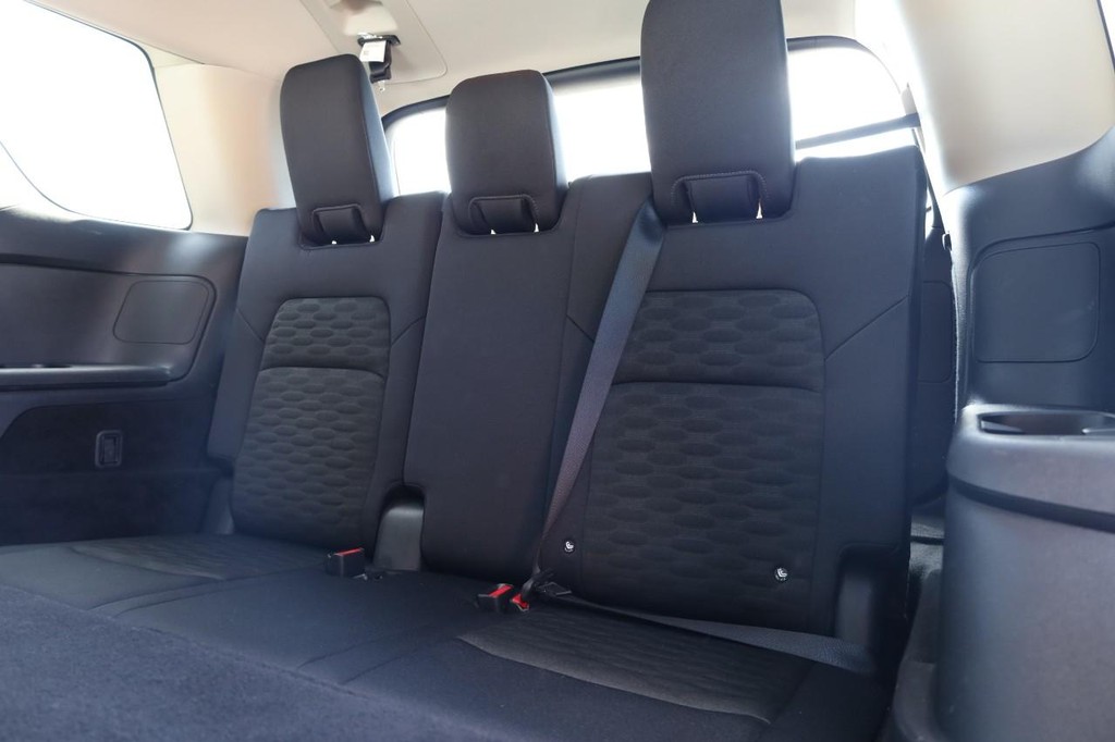 Nissan Pathfinder Vehicle Full-screen Gallery Image 26