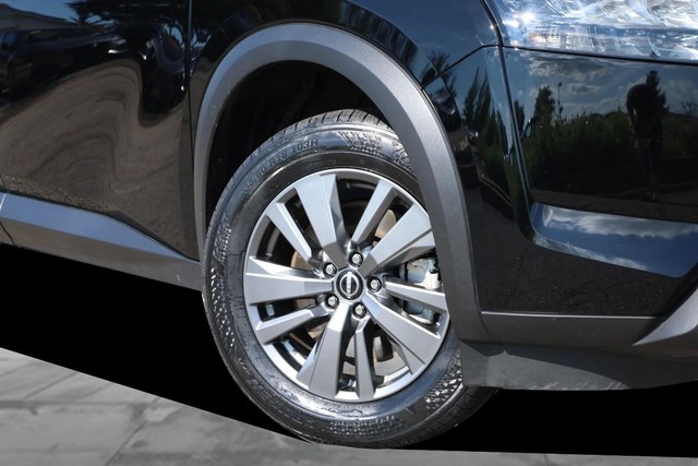 Nissan Pathfinder Vehicle Image 03