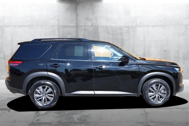 Nissan Pathfinder Vehicle Image 05