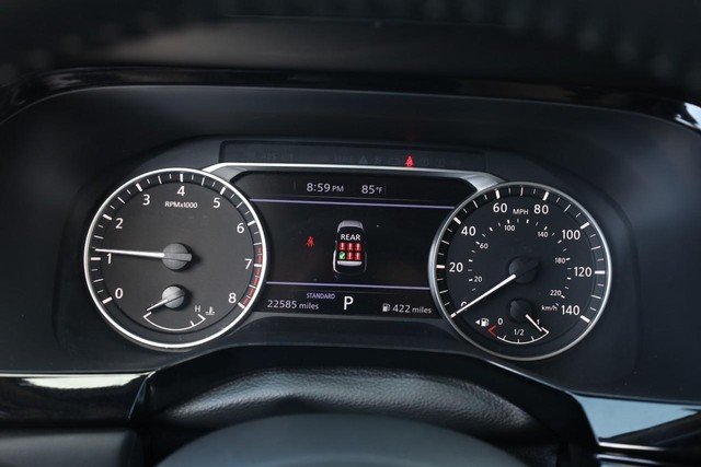 Nissan Pathfinder Vehicle Image 12