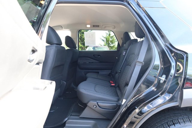 Nissan Pathfinder Vehicle Image 22