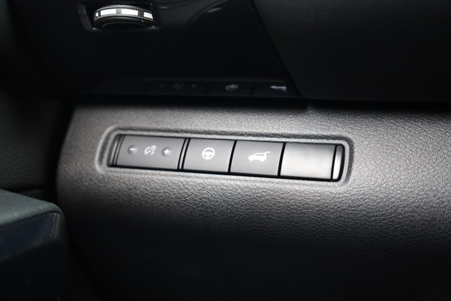 Nissan Pathfinder Vehicle Full-screen Gallery Image 20