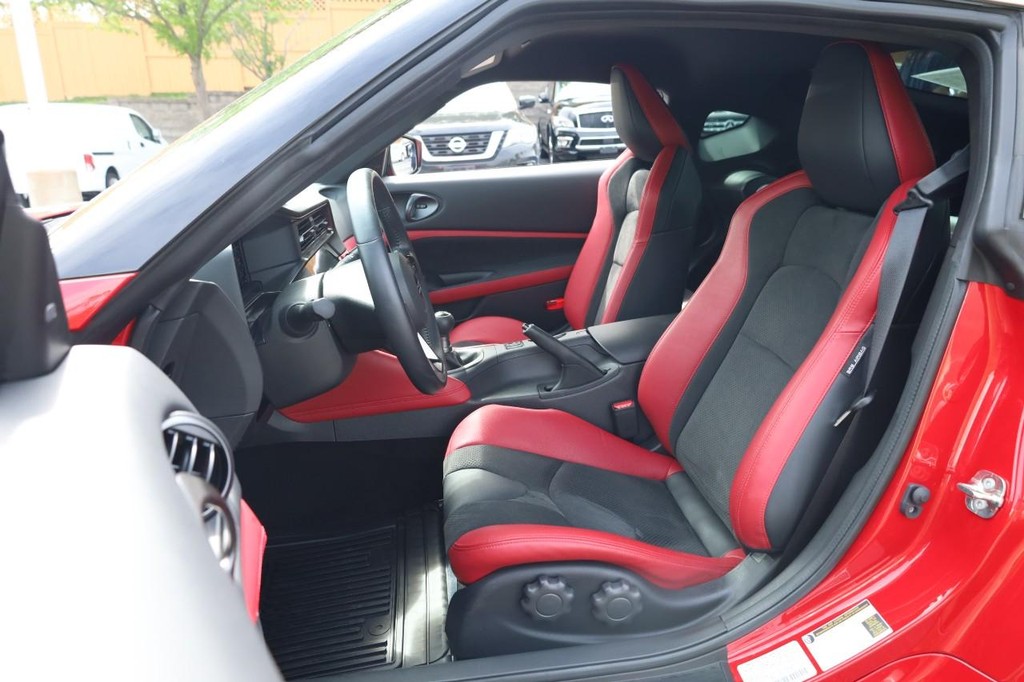 Nissan Z Vehicle Image 09