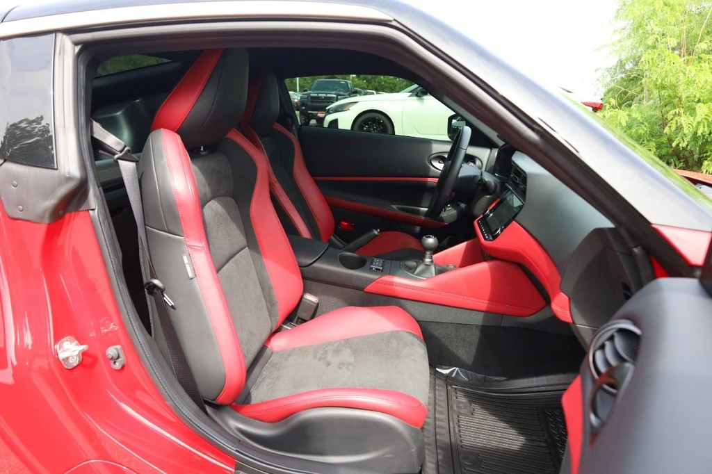 Nissan Z Vehicle Image 21