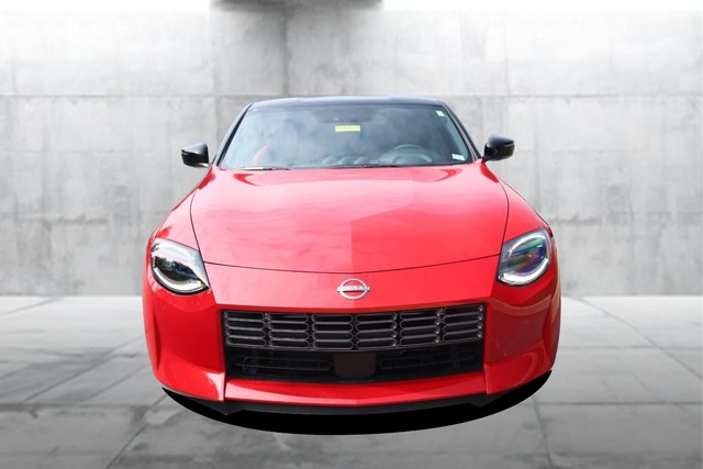 Nissan Z Vehicle Full-screen Gallery Image 4