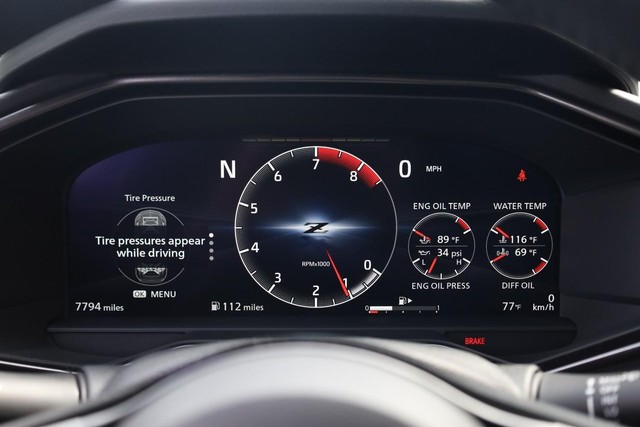 Nissan Z Vehicle Full-screen Gallery Image 11
