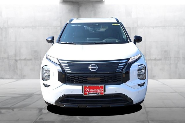 Nissan Rogue Plug-In Hybrid Vehicle Image 04