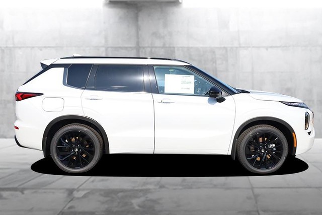 Nissan Rogue Plug-In Hybrid Vehicle Image 05