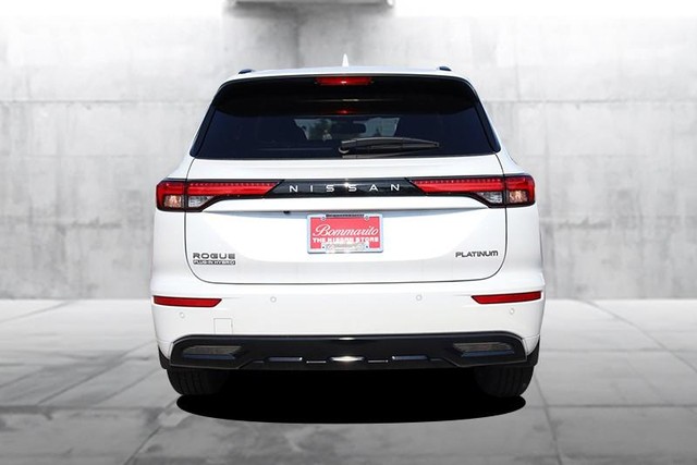 Nissan Rogue Plug-In Hybrid Vehicle Image 06