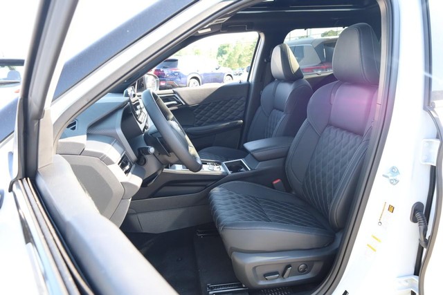 Nissan Rogue Plug-In Hybrid Vehicle Image 09