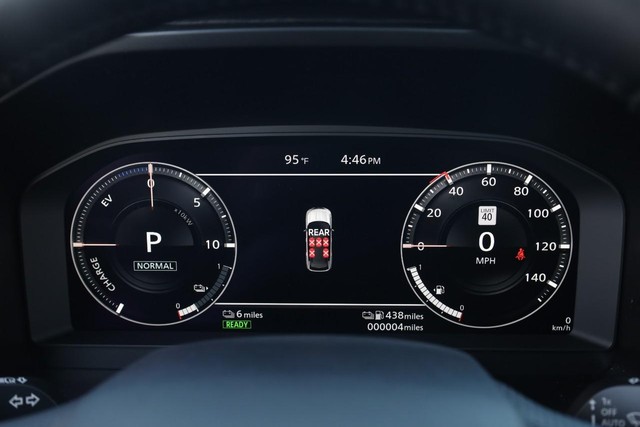 Nissan Rogue Plug-In Hybrid Vehicle Image 13