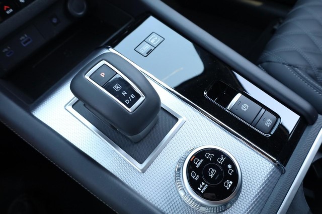 Nissan Rogue Plug-In Hybrid Vehicle Image 19