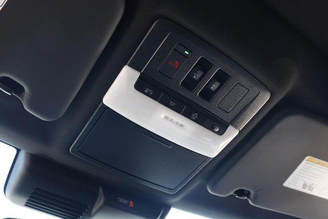 Nissan Rogue Plug-In Hybrid Vehicle Image 20