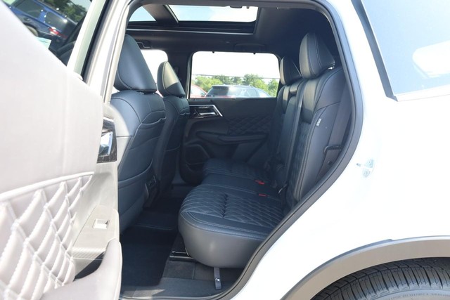 Nissan Rogue Plug-In Hybrid Vehicle Image 24