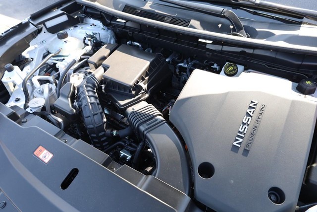 Nissan Rogue Plug-In Hybrid Vehicle Image 31