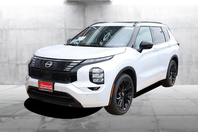 Nissan Rogue Plug-In Hybrid Vehicle Image 02