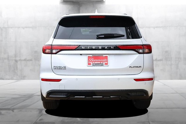 Nissan Rogue Plug-In Hybrid Vehicle Image 06
