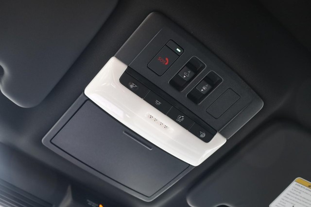 Nissan Rogue Plug-In Hybrid Vehicle Image 18