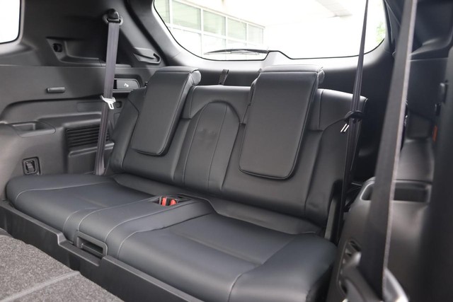 Nissan Rogue Plug-In Hybrid Vehicle Image 28