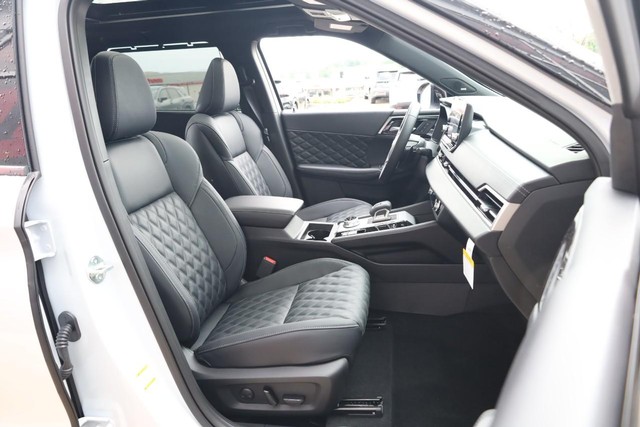 Nissan Rogue Plug-In Hybrid Vehicle Image 29