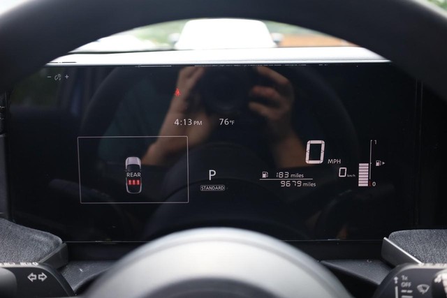 Nissan Kicks Vehicle Full-screen Gallery Image 10