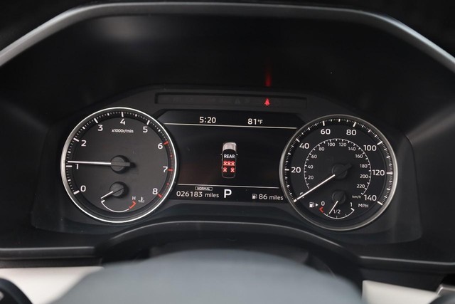 Mitsubishi Outlander Vehicle Full-screen Gallery Image 12