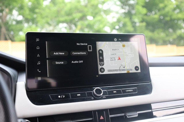Mitsubishi Outlander Vehicle Full-screen Gallery Image 13