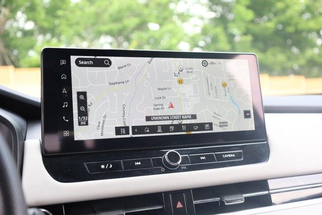 Mitsubishi Outlander Vehicle Full-screen Gallery Image 14