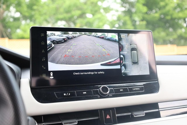 Mitsubishi Outlander Vehicle Full-screen Gallery Image 15
