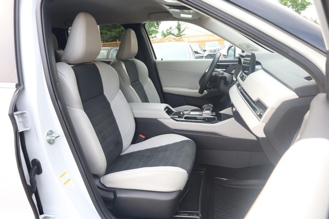 Mitsubishi Outlander Vehicle Full-screen Gallery Image 27