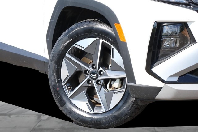 Hyundai Tucson Vehicle Full-screen Gallery Image 3