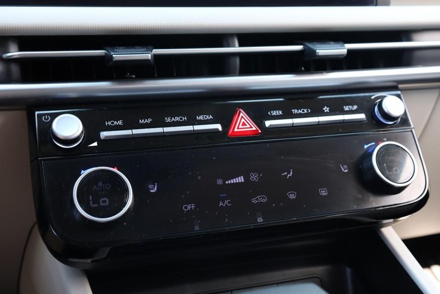 Hyundai Tucson Vehicle Full-screen Gallery Image 13