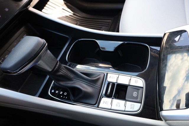 Hyundai Tucson Vehicle Full-screen Gallery Image 15
