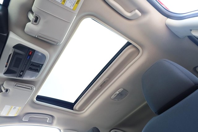 Subaru Crosstrek Vehicle Image 09