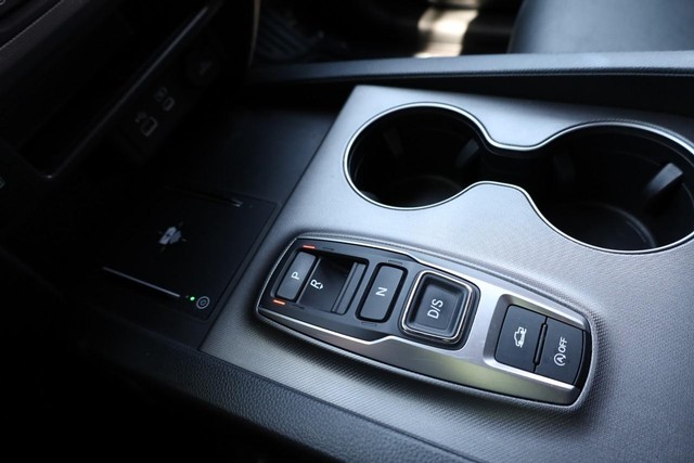 Honda Ridgeline Vehicle Full-screen Gallery Image 15