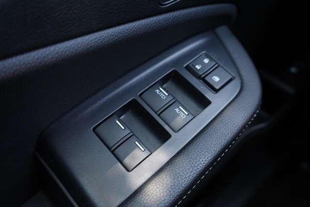 Honda Ridgeline Vehicle Full-screen Gallery Image 17