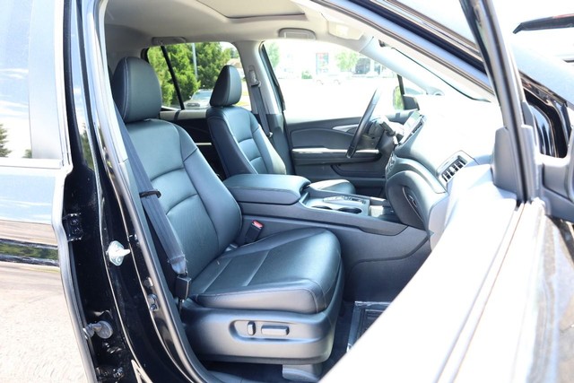 Honda Ridgeline Vehicle Full-screen Gallery Image 23